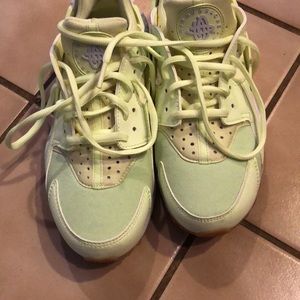 Nike Huarache sneakers